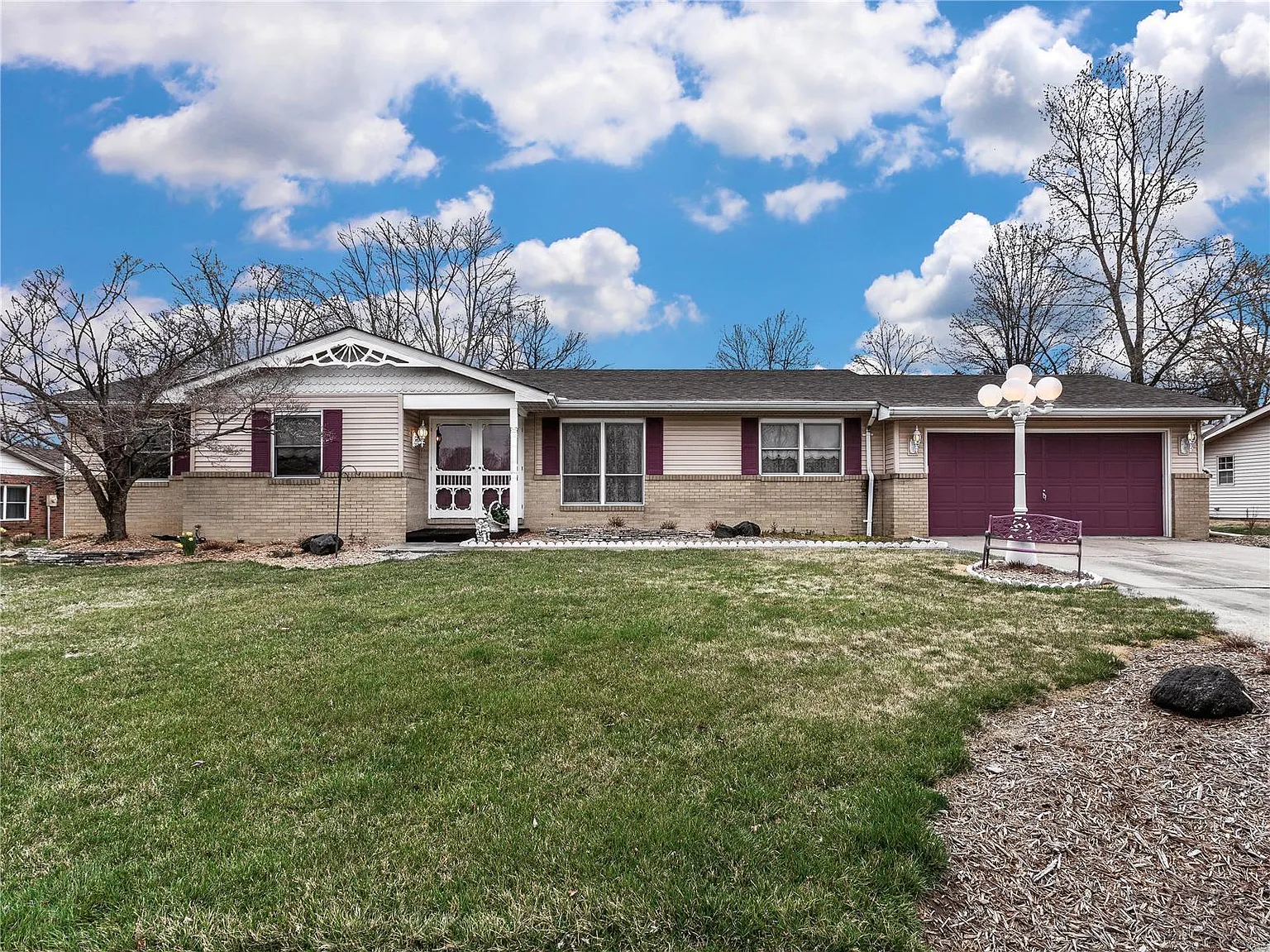 68 Park Dr photo 1