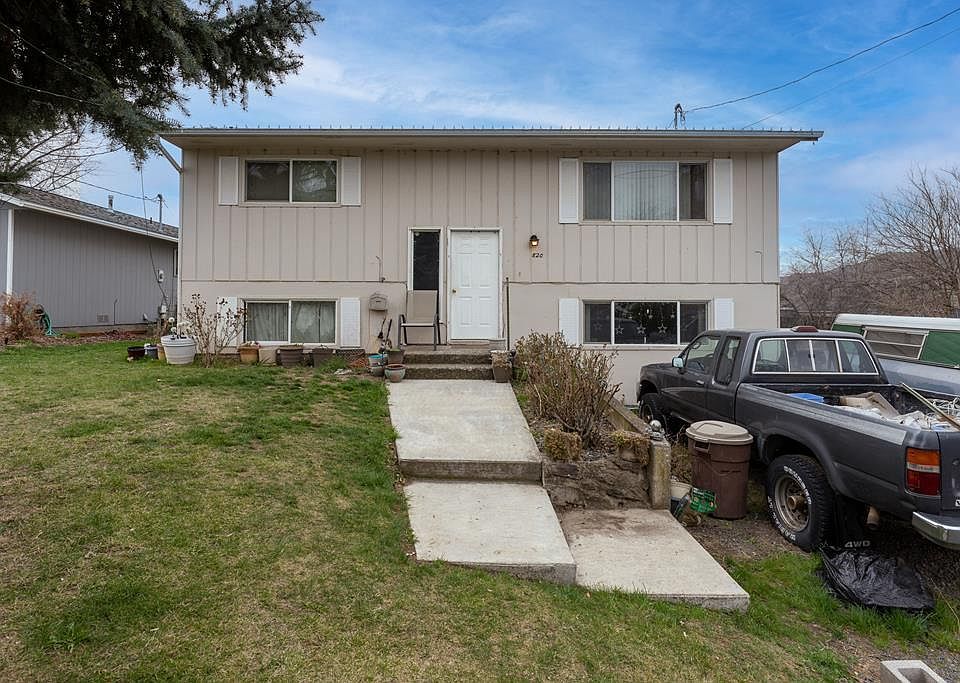 1st image of 820 Van Arsdol St