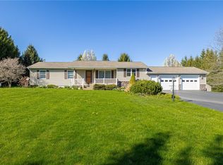 2749 Shepherd Rd, Williamson, NY 14589