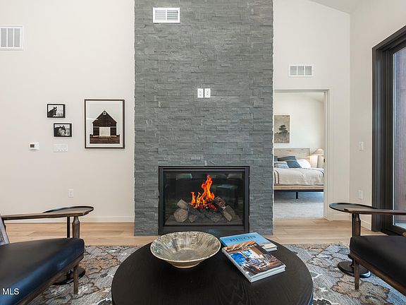 4th image of 720 BAKER Drive #408