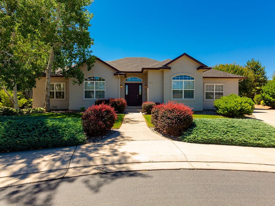 1st image of 828 Bermuda Ct