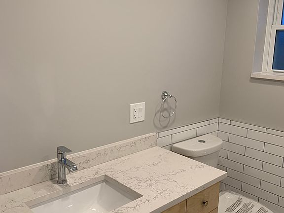 4th image of 2901 N 74th Ave #2