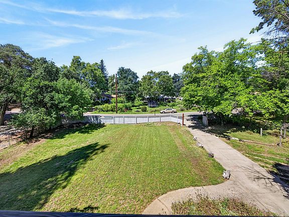3rd image of 3940 Bannister Rd