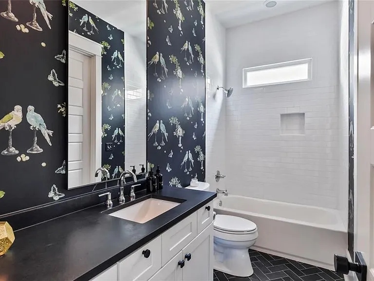 222 Lampkin St NE — Photo 10