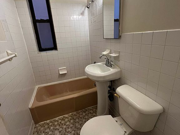 5th image of 229 E 84th St APT 2A