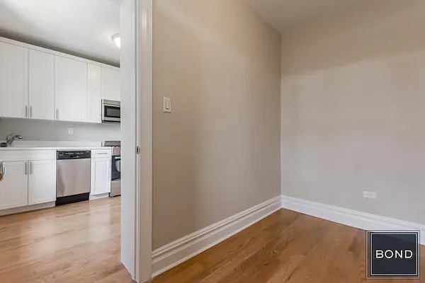 Rented by Bond New York | media 9