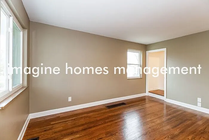 4521 Hunt Rd — Photo 5