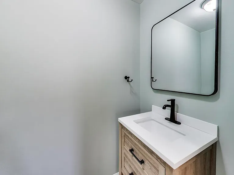 2233 W Armitage Ave #CH — Photo 8
