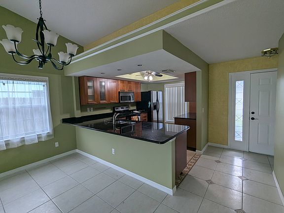 Kitchen / Foyer