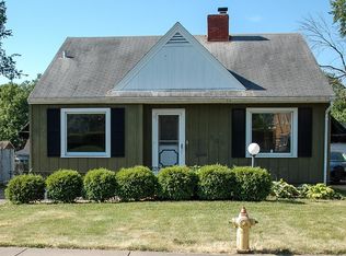 900 E Corrington Ave, Peoria, IL