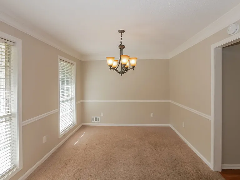135 Masters Dr — Photo 8