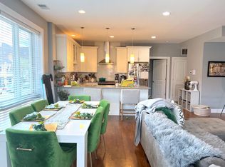 1607 W Irving Park Rd UNIT 2A, Chicago, IL 60613