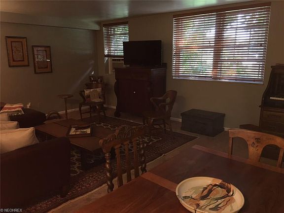 4th image of 19901 Van Aken Blvd APT 6