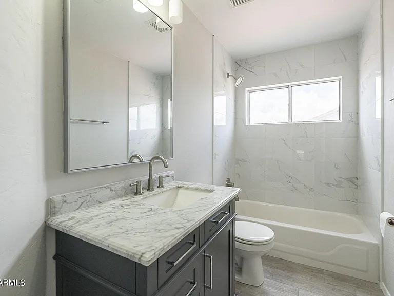 6326 W El Cortez Pl — Photo 38