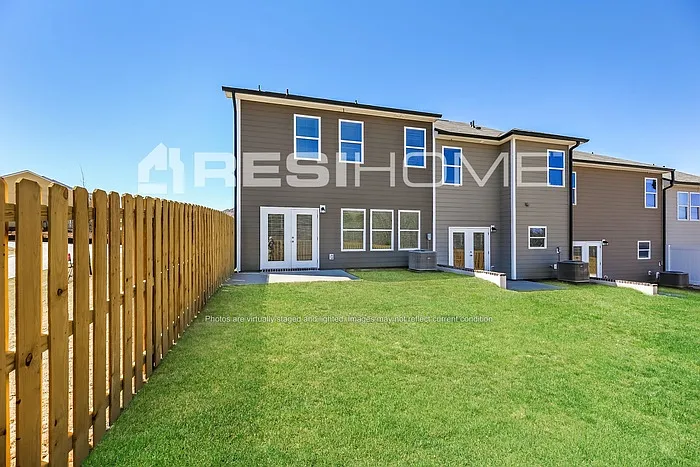138 Aurora Ln — Photo 16