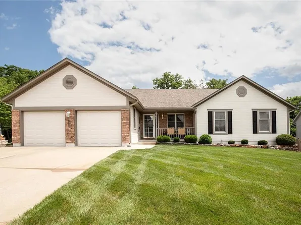 3401 Gateway Dr, Independence, MO 64057