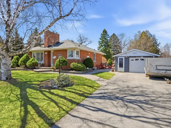 250 Meadow Rd, Whitby, ON L1N 3K2