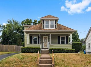 52 Delmont St, Manchester, CT 06042