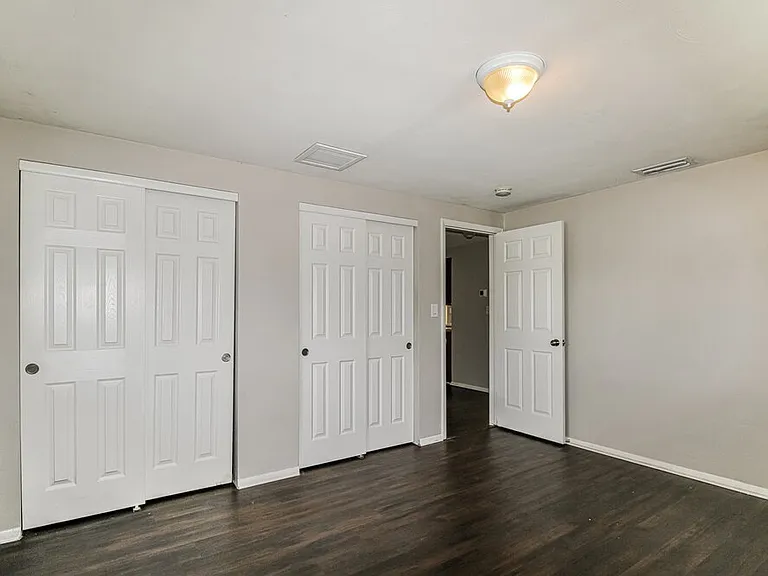 1012 Normandy Blvd — Photo 12