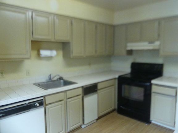 5th image of 1122 Willow Green Dr