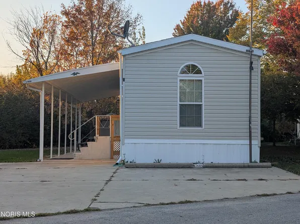 4495 W Darr Hopfinger Rd #7, Pt Clinton, OH 43452