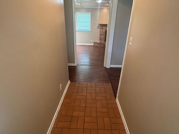 2nd image of 1217 SE Greystone Ave