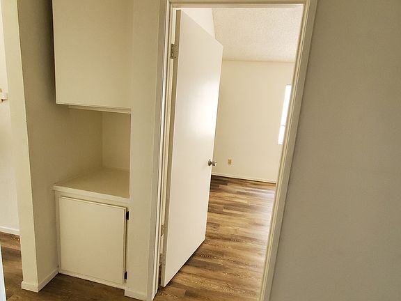 5th image of 1329 E Esther St #3