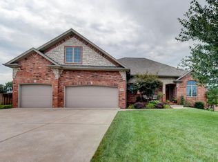 1328 Eaglegate Pkwy, Springfield, MO 65804