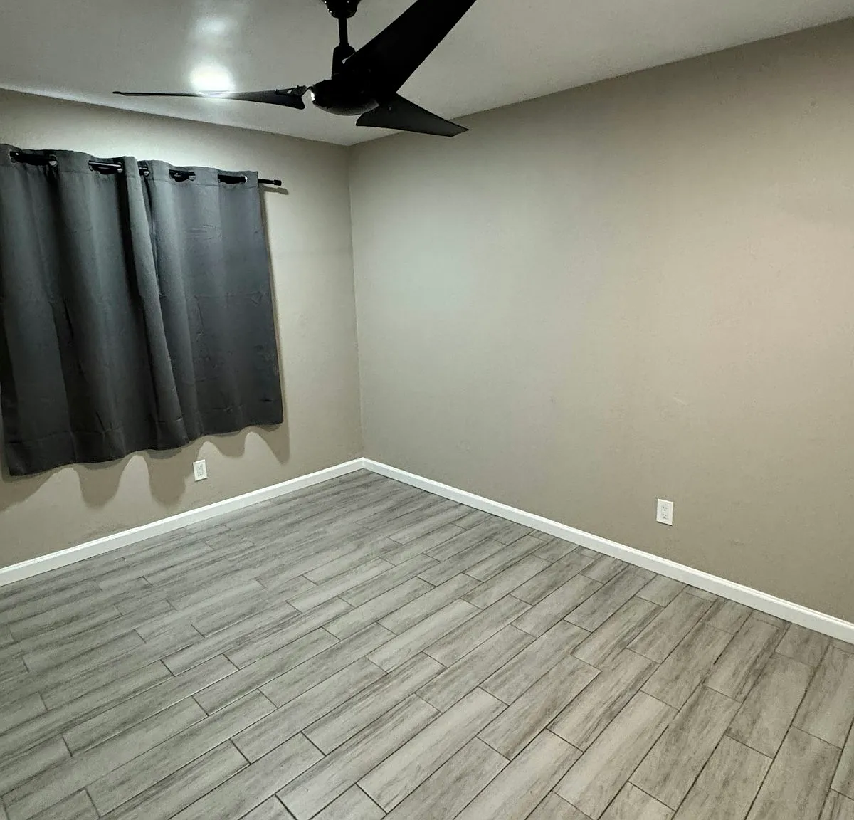 1013 East Commonwealth Place, Unit 1 — Photo 2