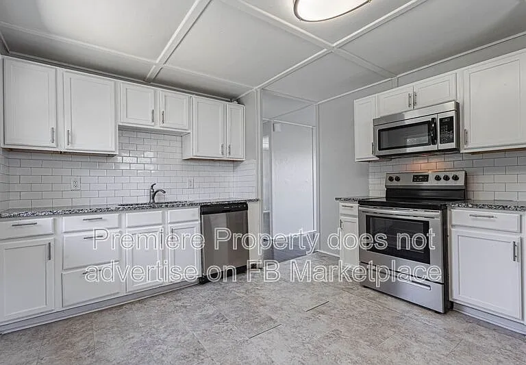 4412 N Virginia Ave — Photo 4