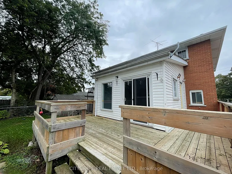 594 Bunting Rd — Photo 8