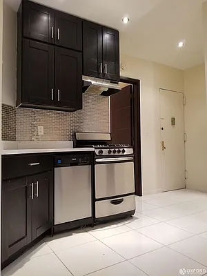 Rented by Oxford Property Group | media 33