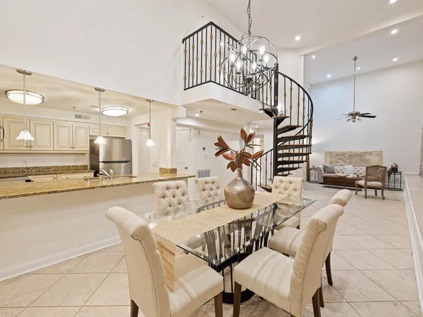 377 King St #102, Charleston, SC 29401