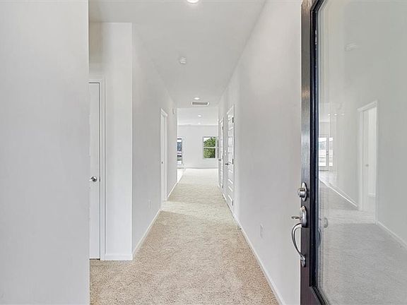 5th image of 118 Lavender Cir