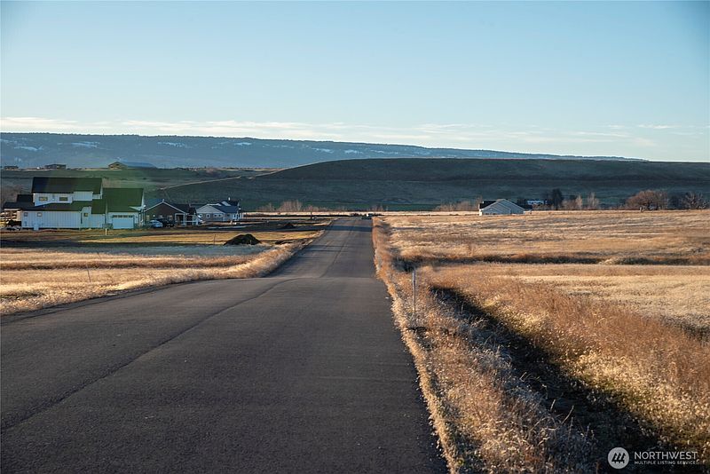 2nd image of 13 Green Canyon Lane