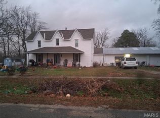 173 Oak St, Edgar Springs, MO 65462