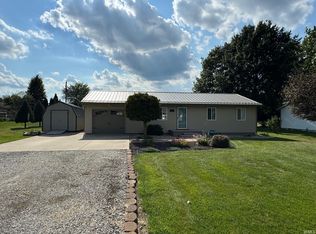 1164 Apple Tree Ln, Rochester, IN 46975