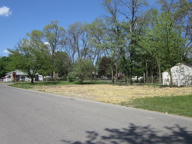 1st image of 1650 E Forest Ave