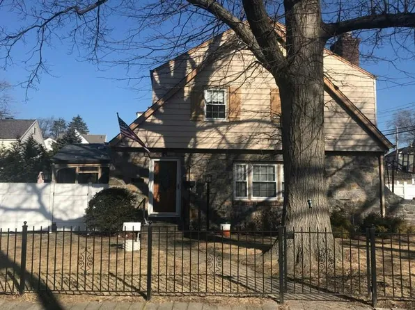 125 E Sanford St, Yonkers, NY 10704