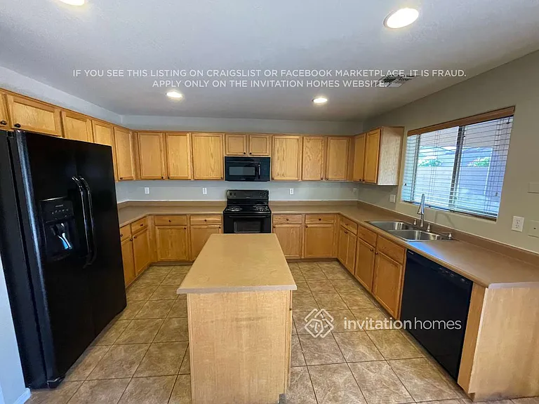 24902 W Wayland Dr — Photo 5