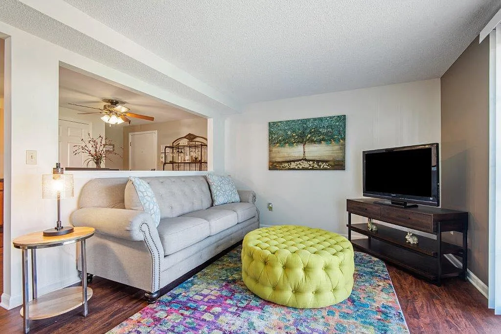 Maplewood Estates Apartment Homes — Photo 4