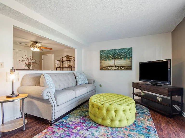 Maplewood Estates Apartment Homes — Photo 4