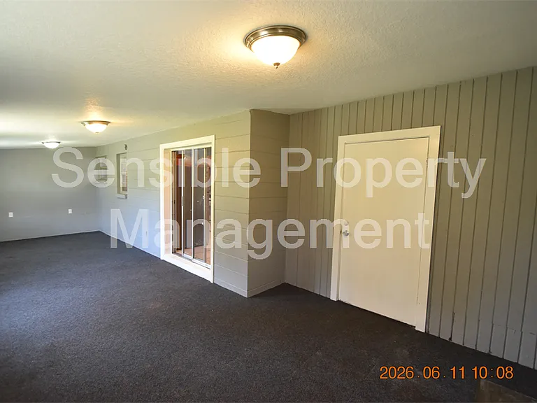 1906 E Bougainvillea Ave — Photo 13
