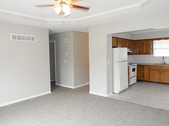 4th image of 408 NE Ash Ct
