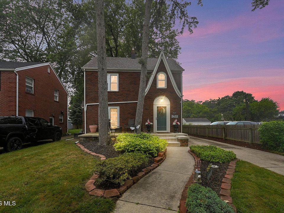 1st image of 3433 Aldringham Rd