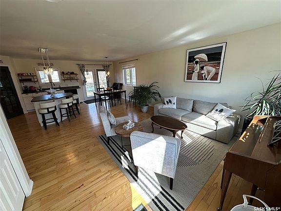2nd image of 1020 4th AVENUE