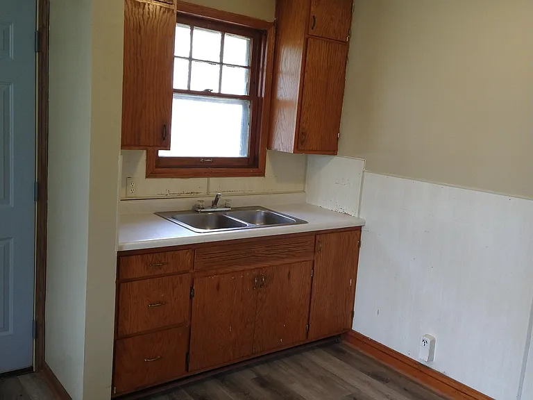 212 S Lincoln Ave — Photo 6