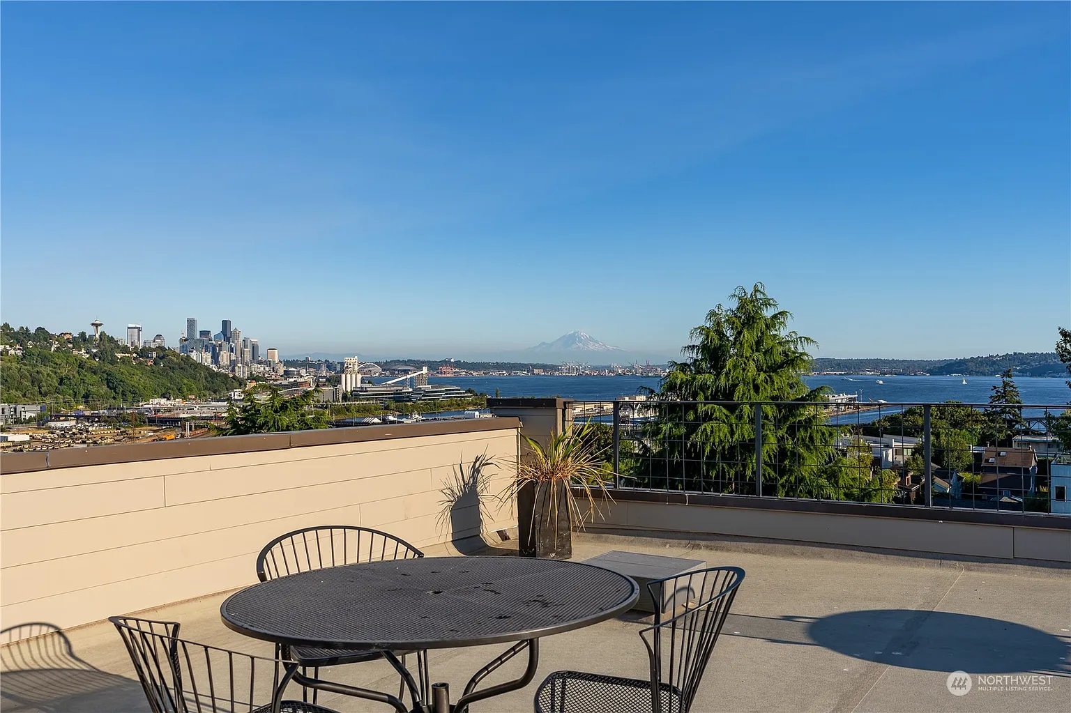 2200 Thorndyke Avenue W #409 photo 1