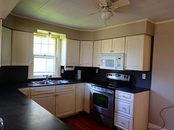 3rd image of 1205 Fargo Ave
