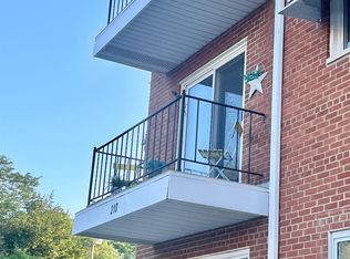 2915 W Thirteen Mile Rd APT 210, Royal Oak, MI 48073